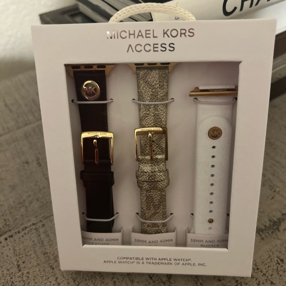 Michael Kors Women’s Watch Strap Set - Black, Gold, White - Picture 5 of 6